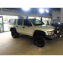 Elargisseur d'Aile 95 mm Toyota Hilux 1999-2004 Double Cabine