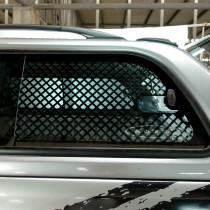 Grilles de Protection et Ventilation pour Fenêtres latérales hard top  Carryboy 560 - Paire