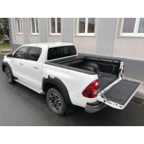 Couvre-benne RealTruck Mountain Top EVOm Manuel Cover Noir Toyota Hilux 2016+ Double Cab