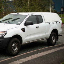 Hardtop utilitaire Truckman RS blanc sans vitres pour Ford Ranger Double Cabine